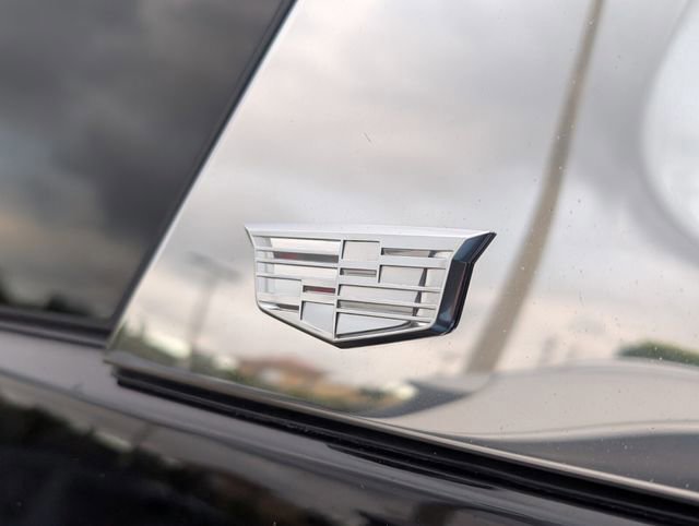 Used 2024 Cadillac Escalade Premium Luxury image 12