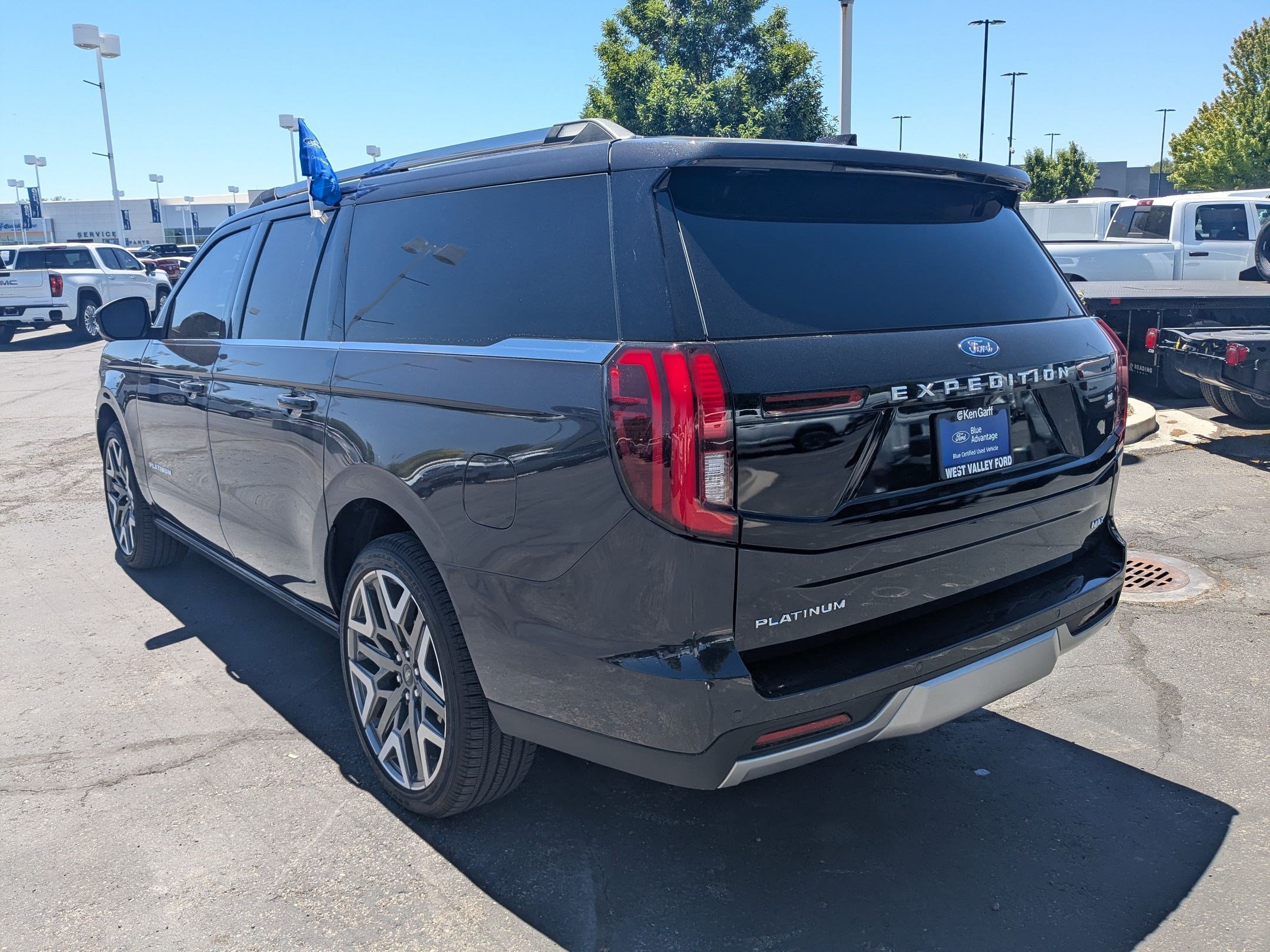 Certified 2026 Ford Expedition Max Platinum w/ Platinum Ultimate Package AWD/4WD image 9