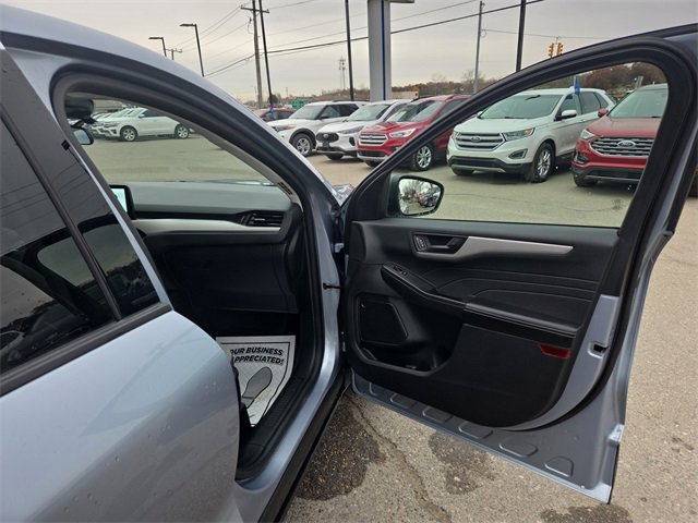 Certified 2022 Ford Escape SE w/ Convenience Package image 21