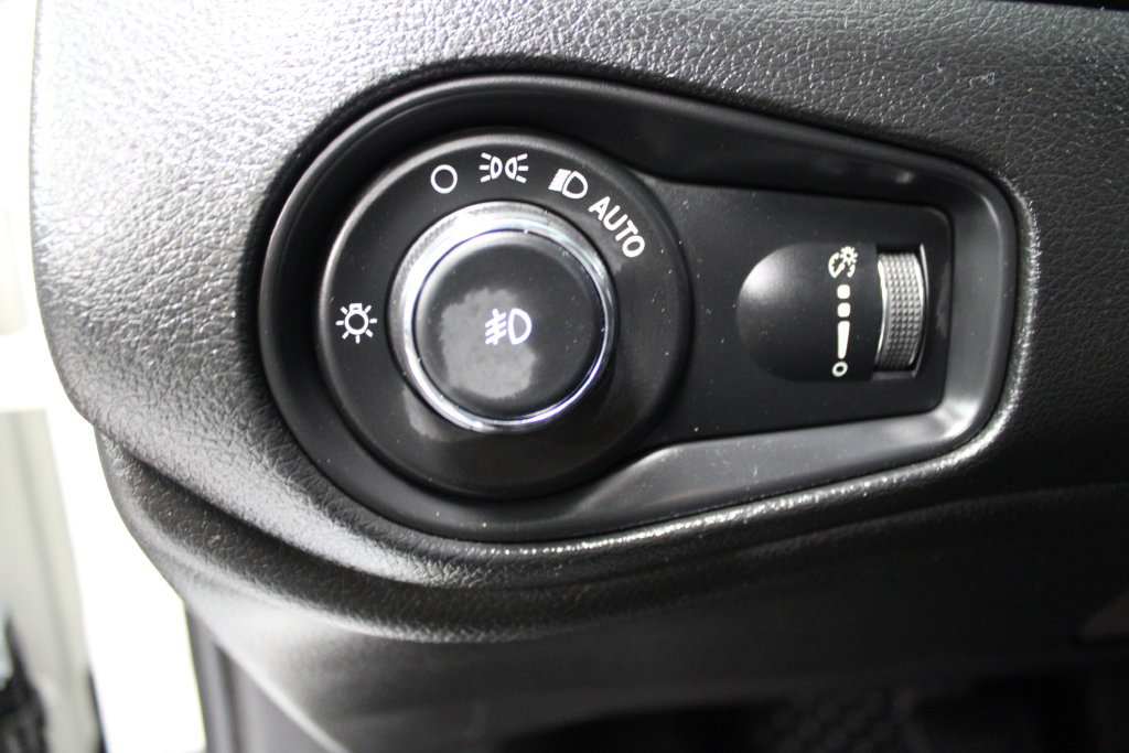 Used 2020 Jeep Renegade Sport AWD/4WD image 18