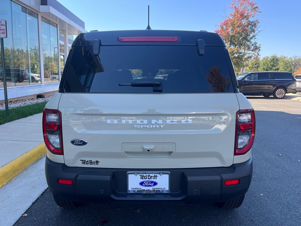 Certified 2025 Ford Bronco Sport Outer Banks w/ Outer Banks Tech Package+ AWD/4WD image 8