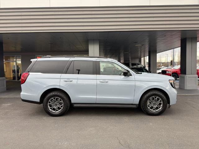 Certified 2025 Ford Expedition Active image 5