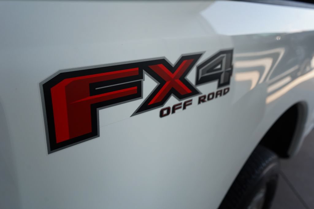 Certified 2021 Ford F250 Platinum w/ FX4 Off-Road Package AWD/4WD image 9