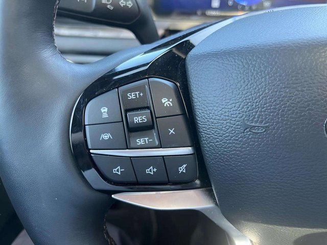 Certified 2023 Ford Explorer Platinum w/ Premium Technology Package image 24