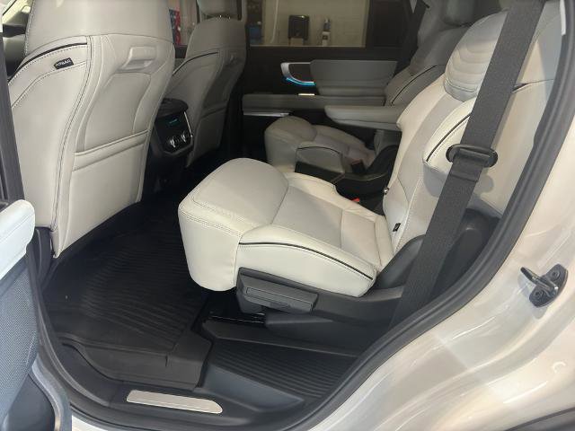 Certified 2025 Ford Expedition Platinum w/ Platinum Ultimate Package AWD/4WD image 10
