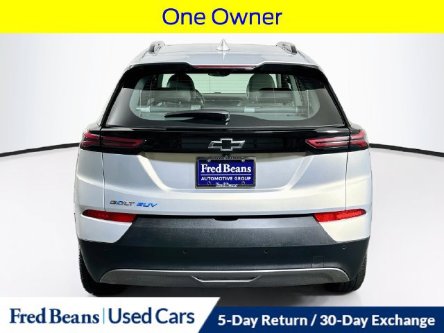 Used 2022 Chevrolet Bolt EUV Premier w/ Sun & Sound Package FWD image 8