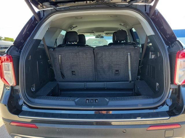 Certified 2023 Ford Explorer XLT w/ Equipment Group 202A RWD image 8