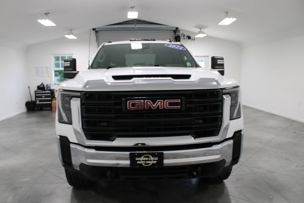 Used 2024 GMC Sierra 2500 Pro w/ Convenience Package AWD/4WD image 4