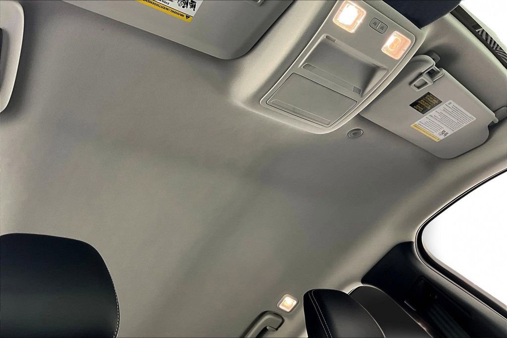 Certified 2025 Ford Escape SE image 22