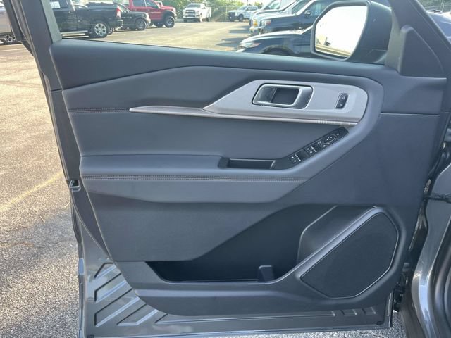 Certified 2026 Ford Explorer Active AWD/4WD image 18