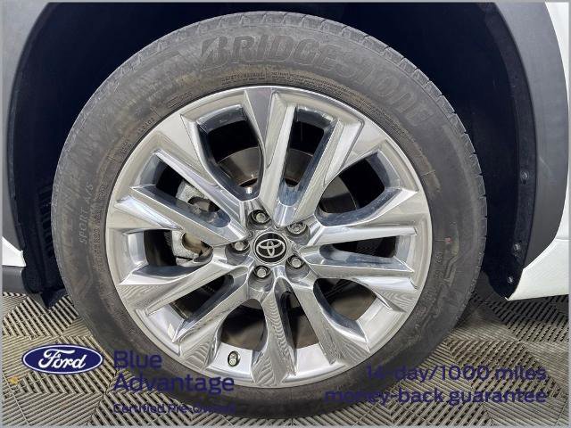 Used 2023 Toyota Highlander L image 14