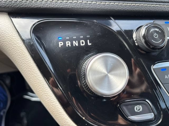 Used 2024 Chrysler Pacifica Limited FWD image 27