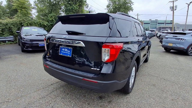 Certified 2022 Ford Explorer XLT image 8