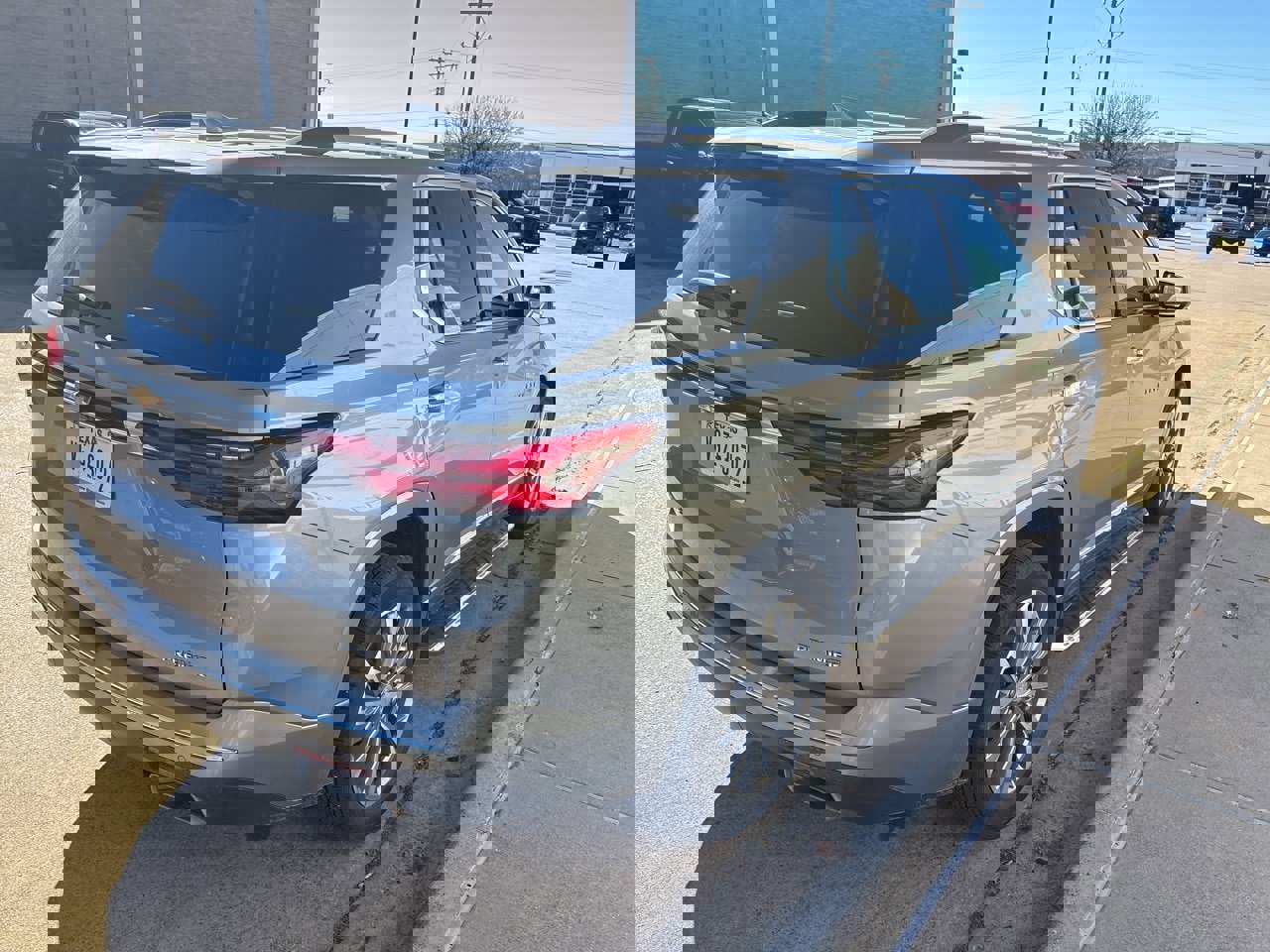 Used 2023 Chevrolet Traverse Premier image 3