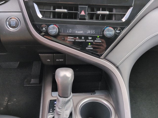Used 2024 Toyota Camry XSE FWD image 25