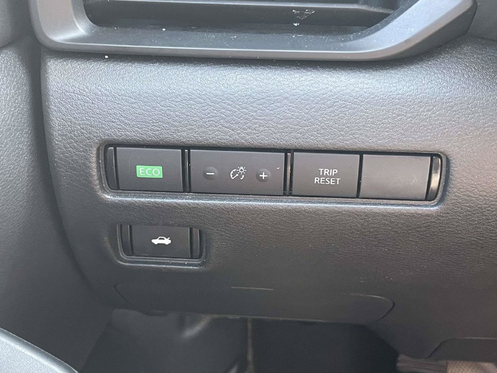 Used 2025 Nissan Sentra S FWD image 26