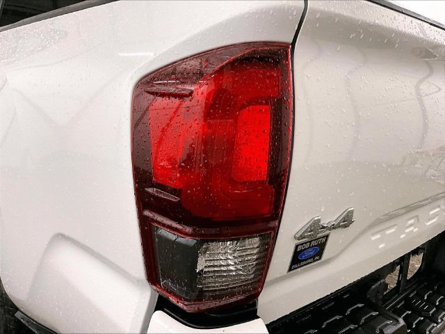Used 2023 Toyota Tacoma SR AWD/4WD image 28