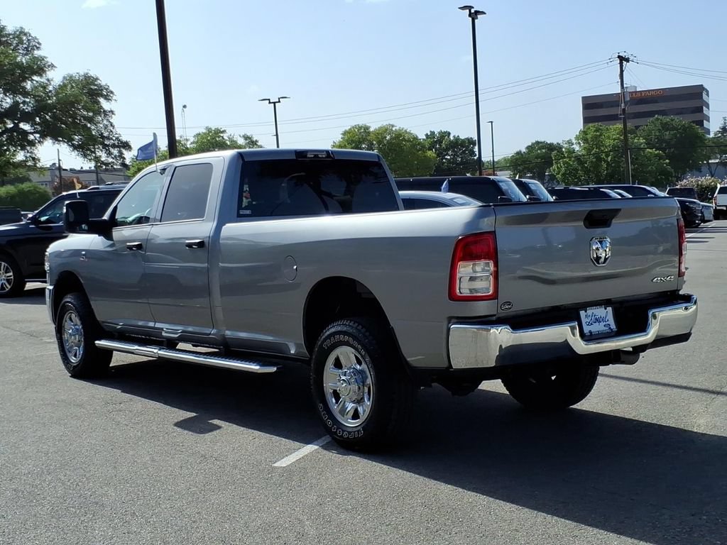 Used 2024 RAM 2500 Tradesman w/ Chrome Appearance Group AWD/4WD image 13