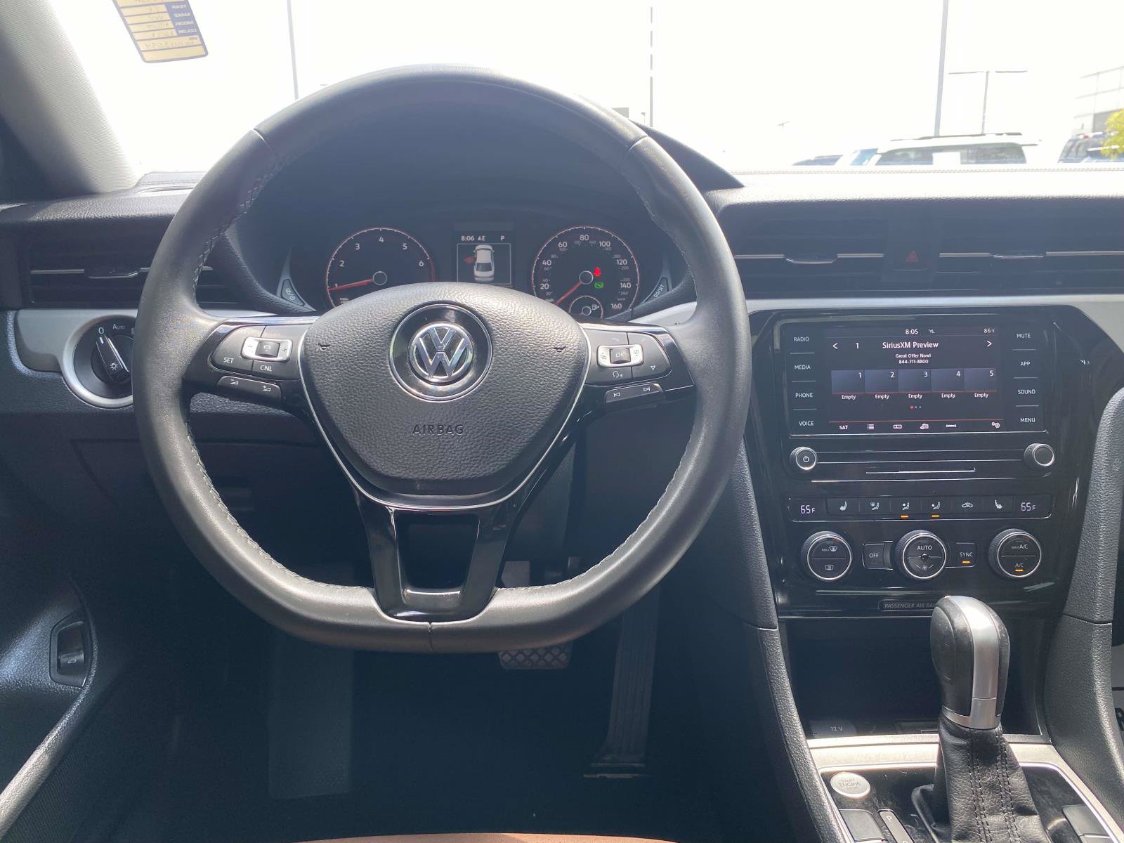 Used 2021 Volkswagen Passat 2.0T SE FWD image 12