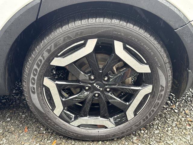 Used 2024 Kia Telluride EX w/ EX Captain's Chair Package AWD/4WD image 24