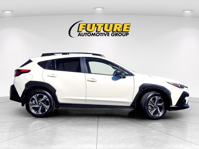 Used 2024 Subaru Crosstrek 2.0i Premium AWD/4WD image 3