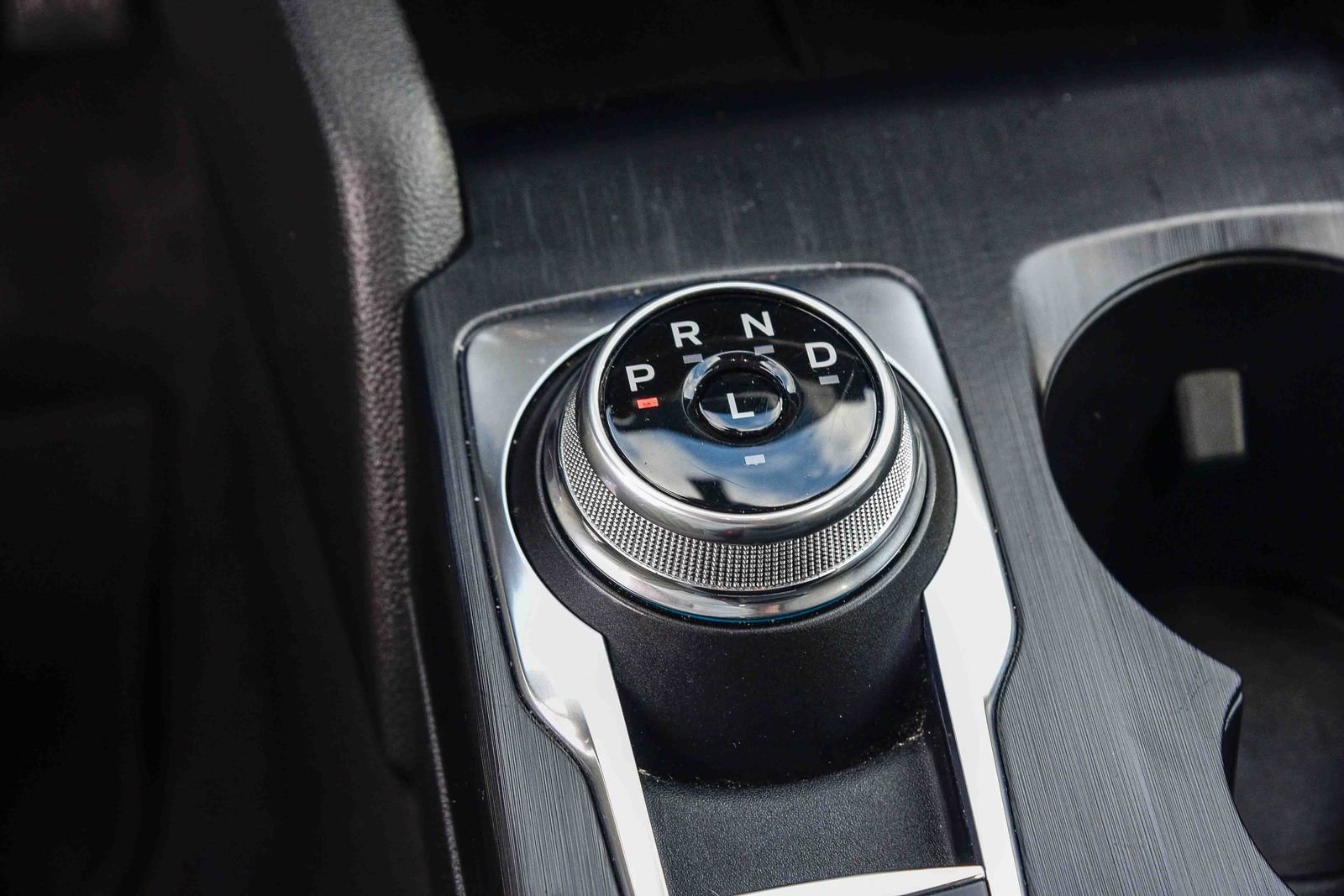 Certified 2022 Ford Escape SE w/ SE Sport Appearance Package image 23