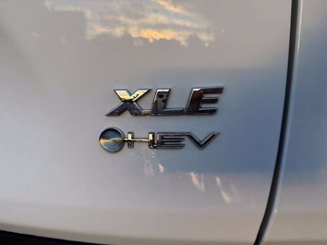Used 2025 Toyota RAV4 XLE AWD/4WD image 13