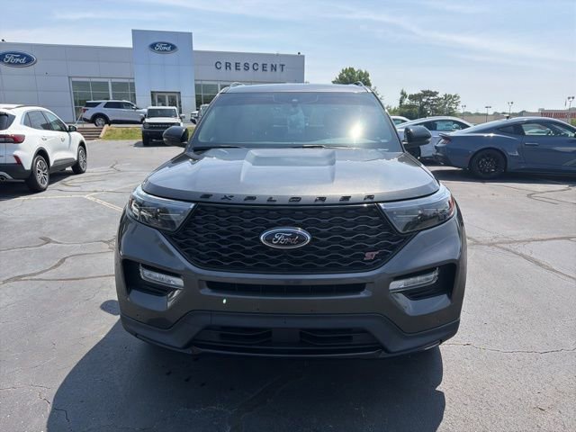 Certified 2020 Ford Explorer ST w/ Premium Technology Package AWD/4WD image 8