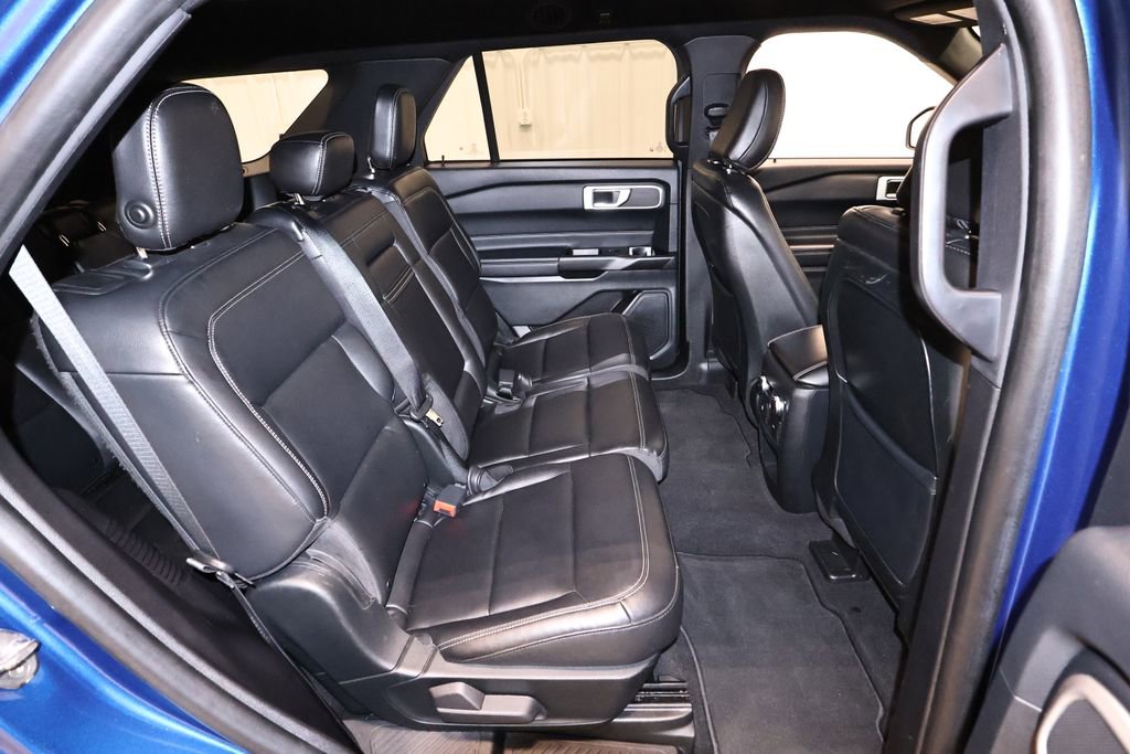Certified 2020 Ford Explorer XLT w/ Equipment Group 202A AWD/4WD image 20