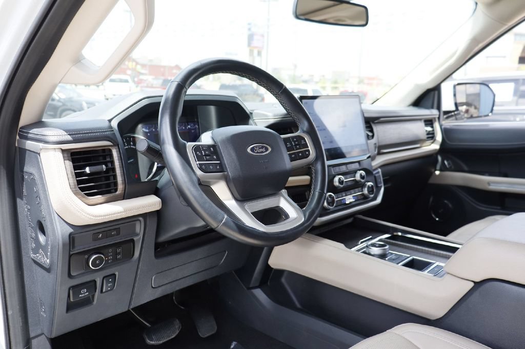 Certified 2024 Ford Expedition Max Limited RWD image 3