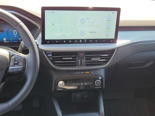 Certified 2025 Ford Escape Platinum AWD/4WD image 22