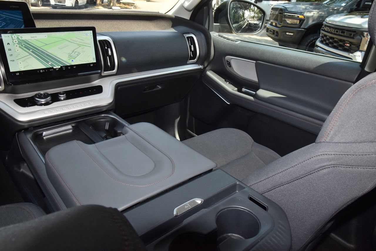 Certified 2025 Ford Expedition Max Active RWD image 18