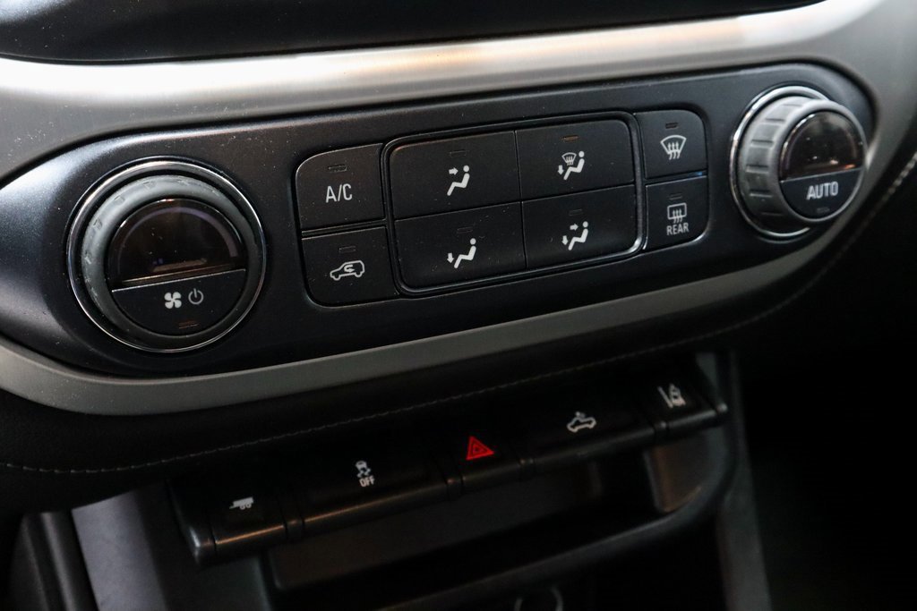 Used 2018 GMC Canyon SLE w/ SLE Convenience Package image 30