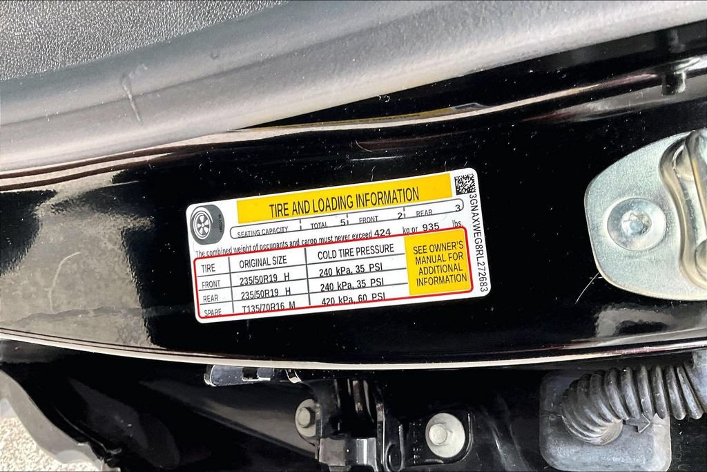 Used 2024 Chevrolet Equinox RS w/ RS Leather Package AWD/4WD image 32