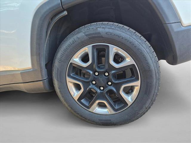 Used 2018 Jeep Compass Trailhawk AWD/4WD image 6