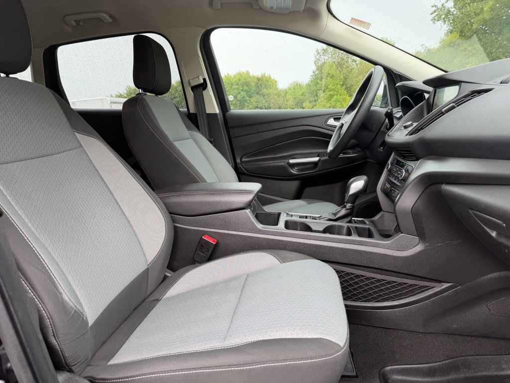 Certified 2019 Ford Escape SE FWD image 16