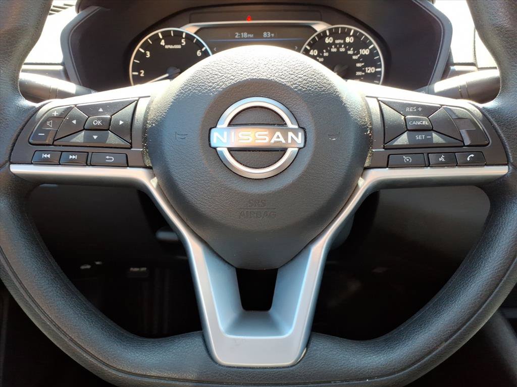Used 2025 Nissan Altima 2.5 SV FWD image 11