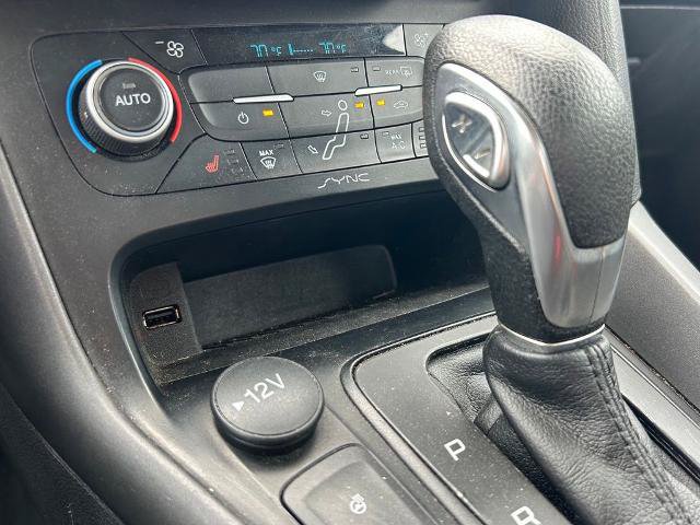 Certified 2018 Ford Focus SEL w/ Cold Weather Package FWD image 16