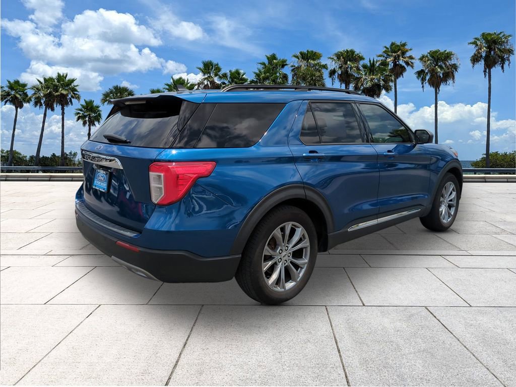 Certified 2022 Ford Explorer XLT w/ Equipment Group 202A RWD image 8
