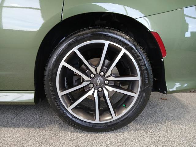 Used 2020 Dodge Charger R/T w/ Plus Group image 9