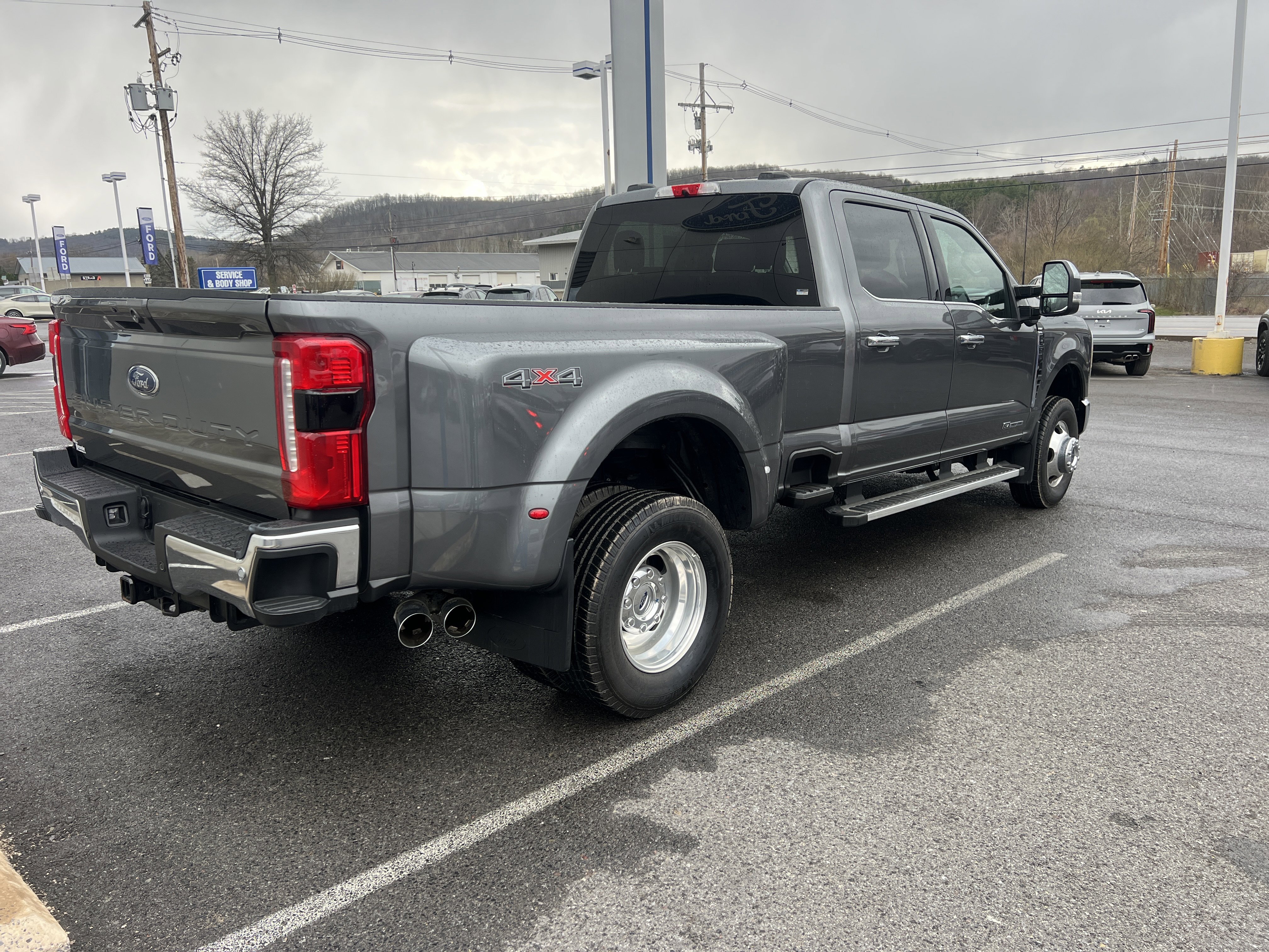 Certified 2025 Ford F350 Lariat AWD/4WD image 3