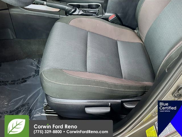 Used 2018 Toyota Corolla LE FWD image 21
