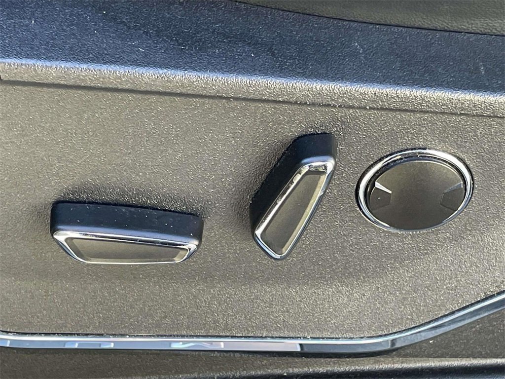 Certified 2022 Ford F150 Platinum w/ Bed Utility Package image 14