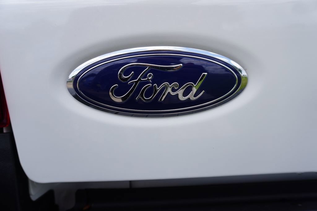 Certified 2025 Ford F250 Platinum AWD/4WD image 32