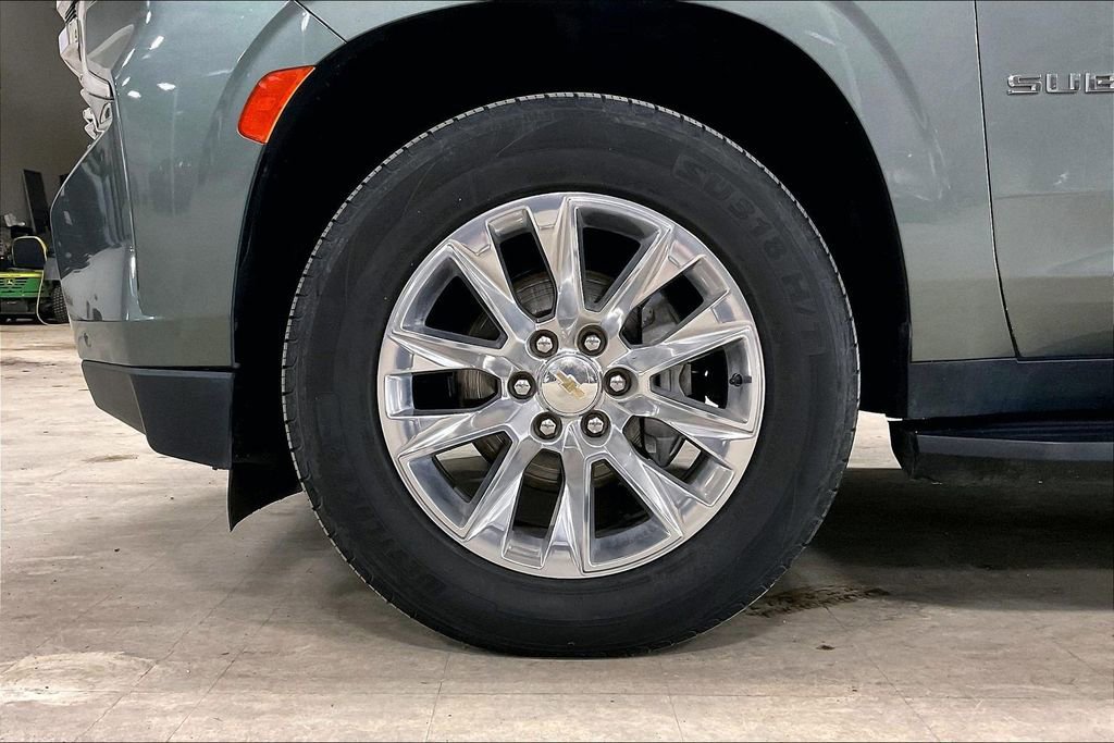 Used 2023 Chevrolet Suburban Premier image 11