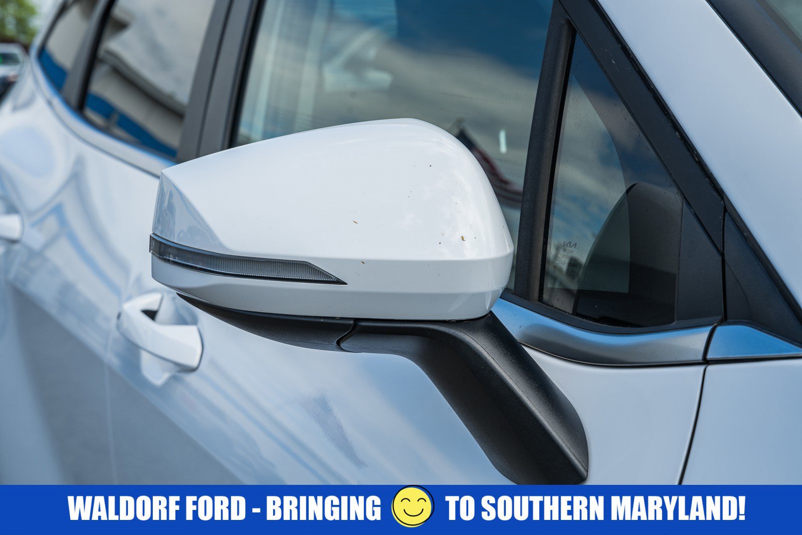 Used 2025 Kia Sportage EX FWD image 10