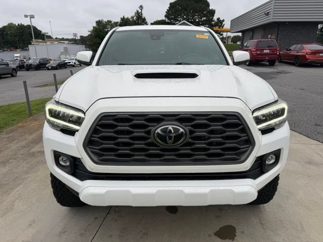 Used 2020 Toyota Tacoma TRD Sport w/ TRD Premium Sport Package AWD/4WD image 3