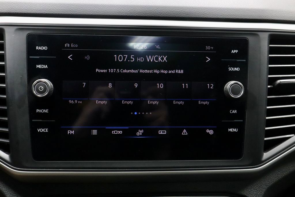 Used 2021 Volkswagen Atlas Cross Sport SE w/ Panoramic Sunroof Package image 3