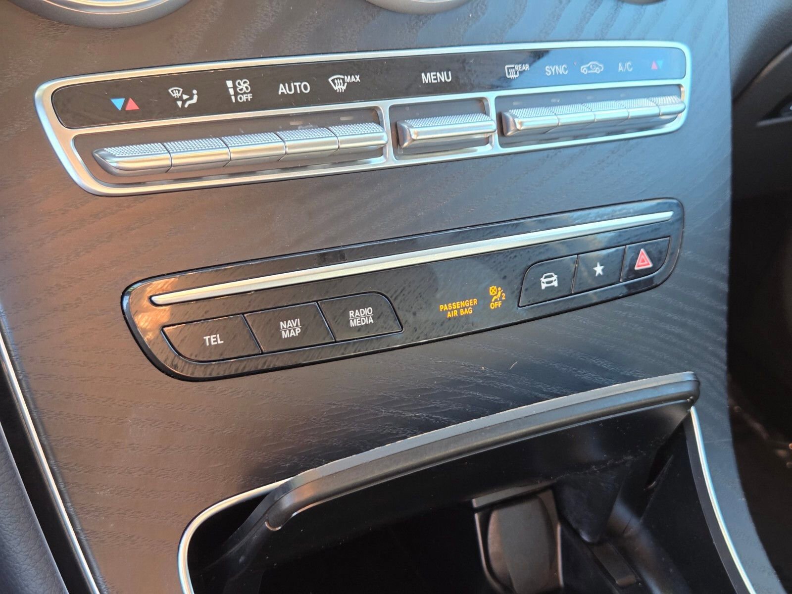 Used 2022 Mercedes-Benz GLC 300 image 22