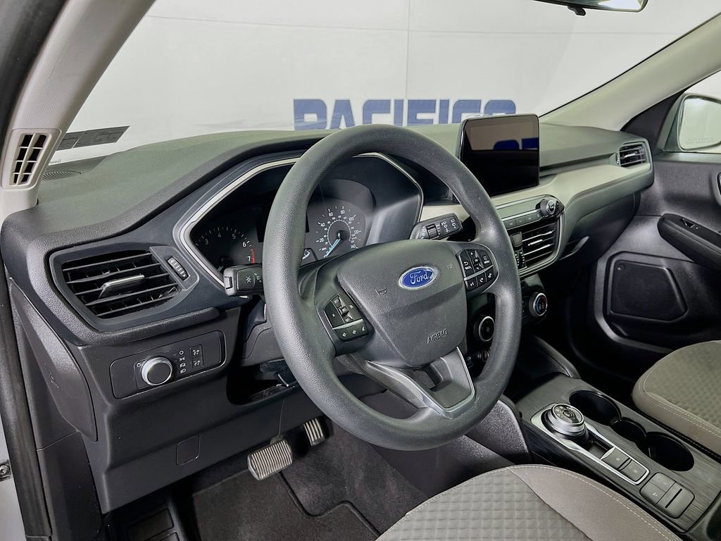 Certified 2022 Ford Escape SE image 11